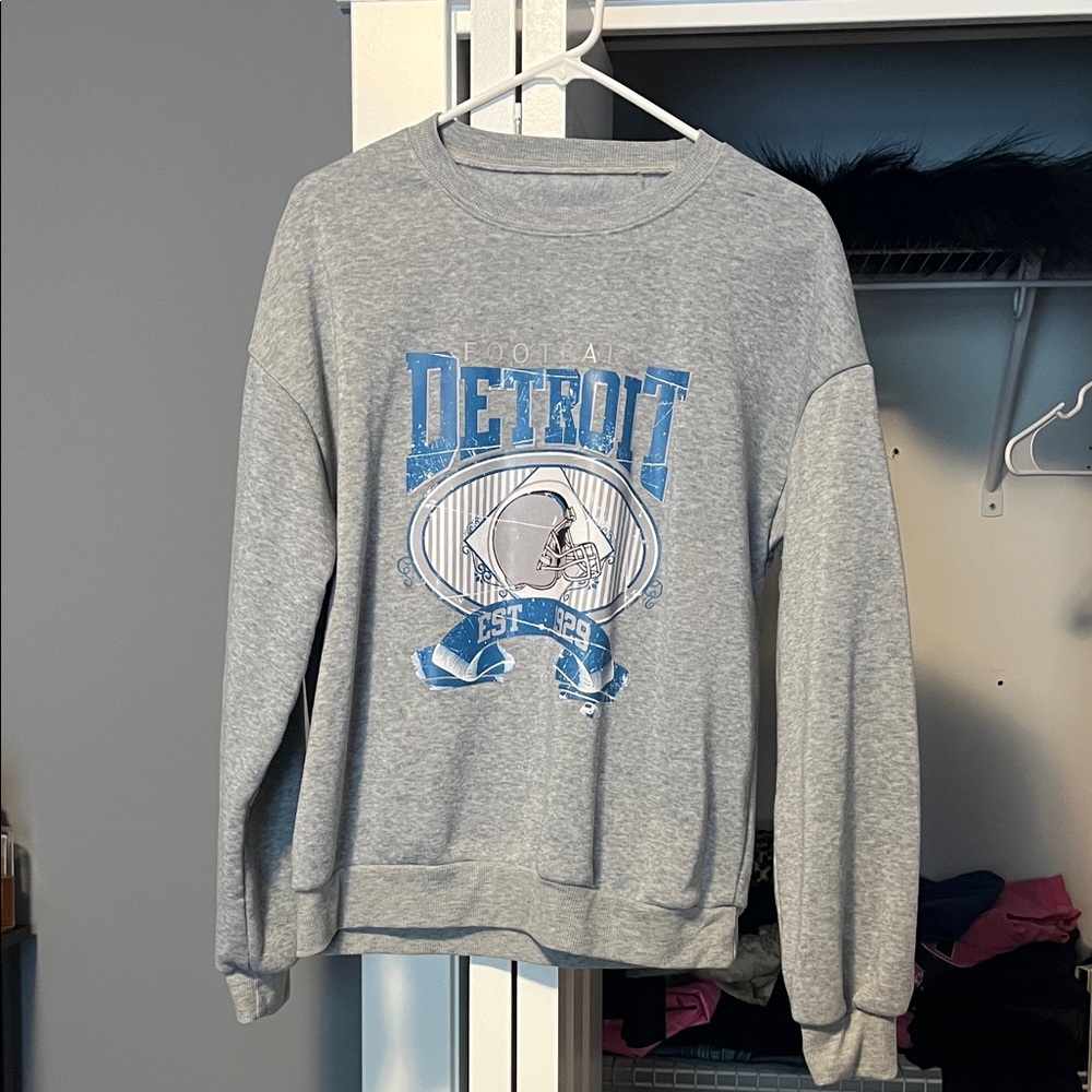 Gray Detroit Lions Graphic women’s crewneck